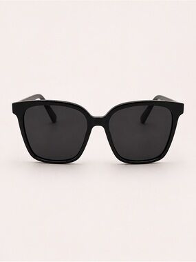 Diff Eyewear Black Square Sunglasses